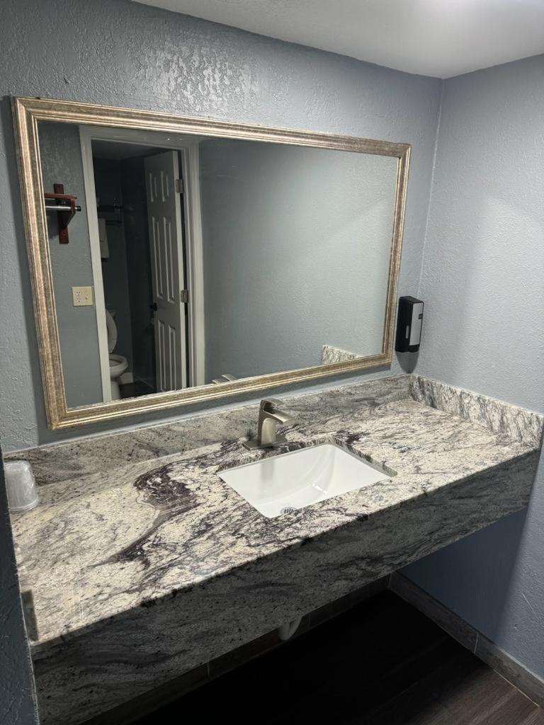 Midtown Lodge Jacksonville Eksteriør bilde